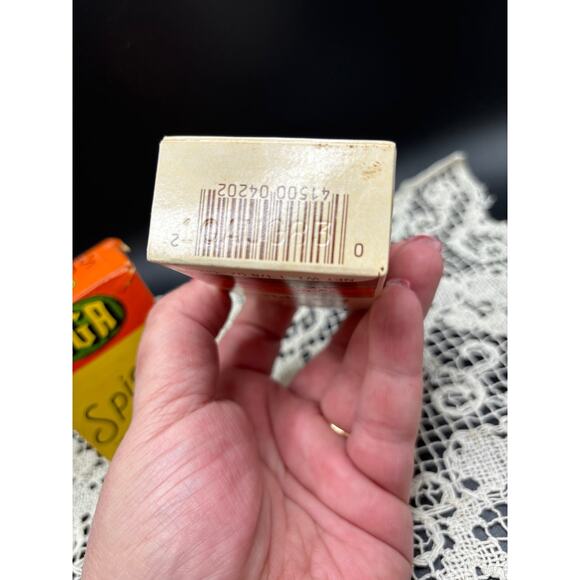 IGA Poppy Seed Spice Box 1970s with French’s Allspice Box 1980s Kitschy Decor - Picture 11 of 11